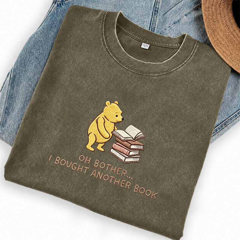 Embroidered Funny Bear Reading Books Washed Crew Neck T-Shirt