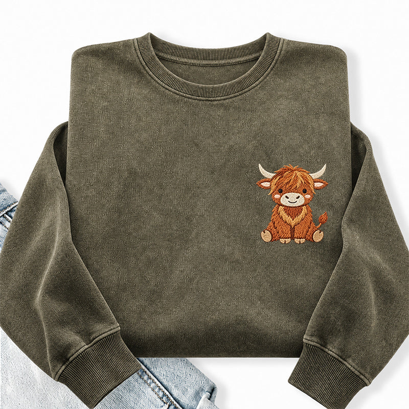 Embroidered Highland Cow Washed Crewneck Sweatshirt