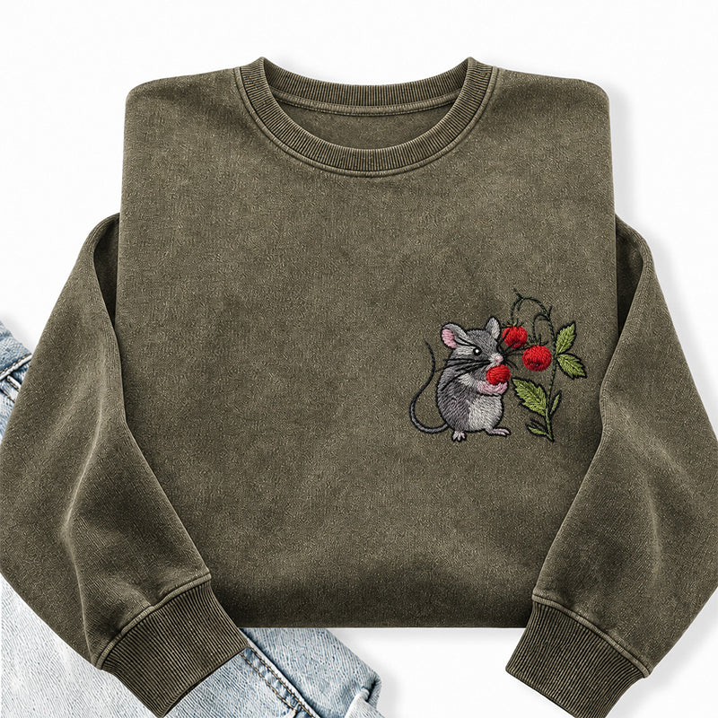Embroidered Cottagecore Mouse Washed Crewneck Sweatshirt