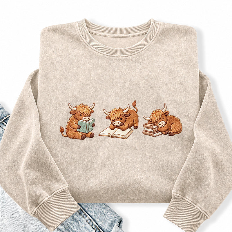 Embroidered Highland Cow Reading Washed Crewneck Sweatshirt