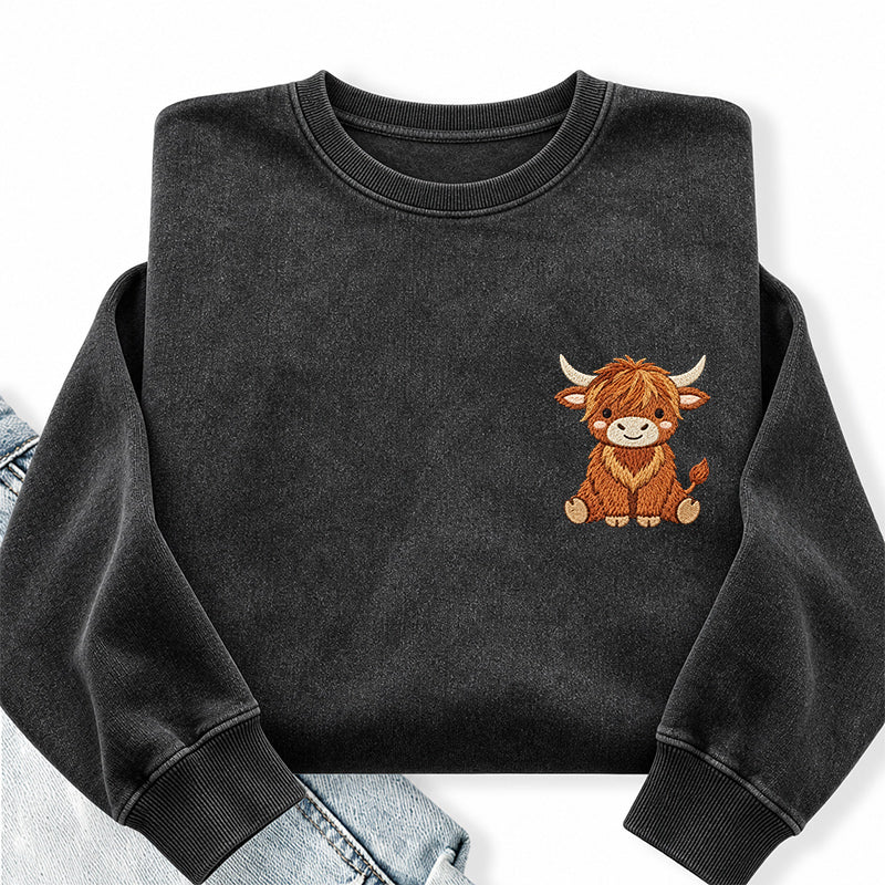 Embroidered Highland Cow Washed Crewneck Sweatshirt