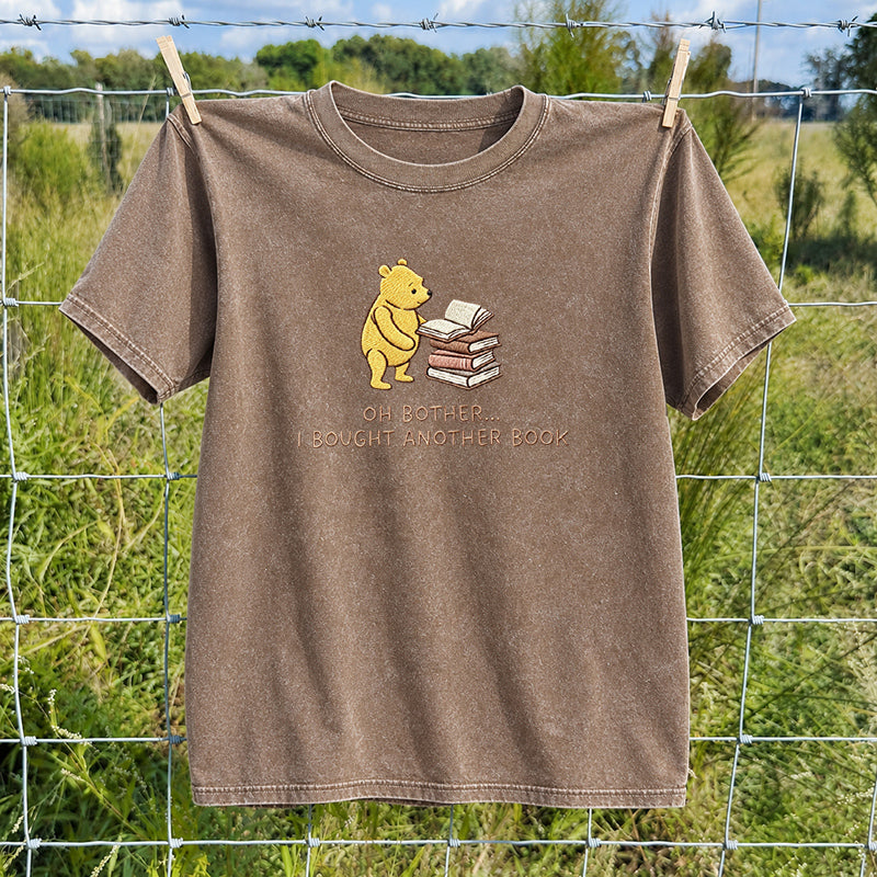 Embroidered Funny Bear Reading Books Washed Crew Neck T-Shirt