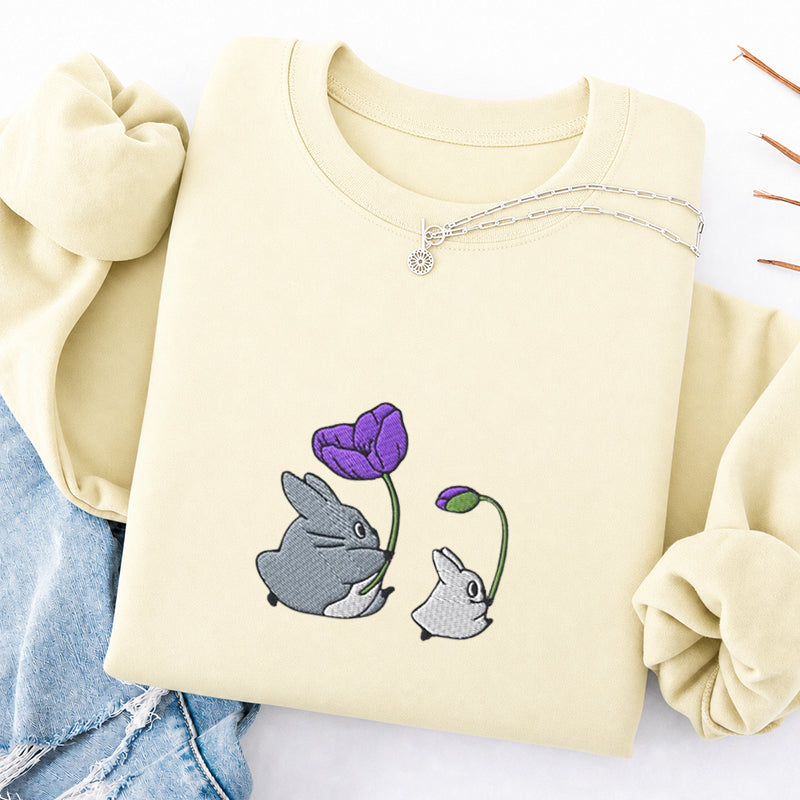 Embroidered Cute Cat Flowers Classic Crewneck Sweatshirt