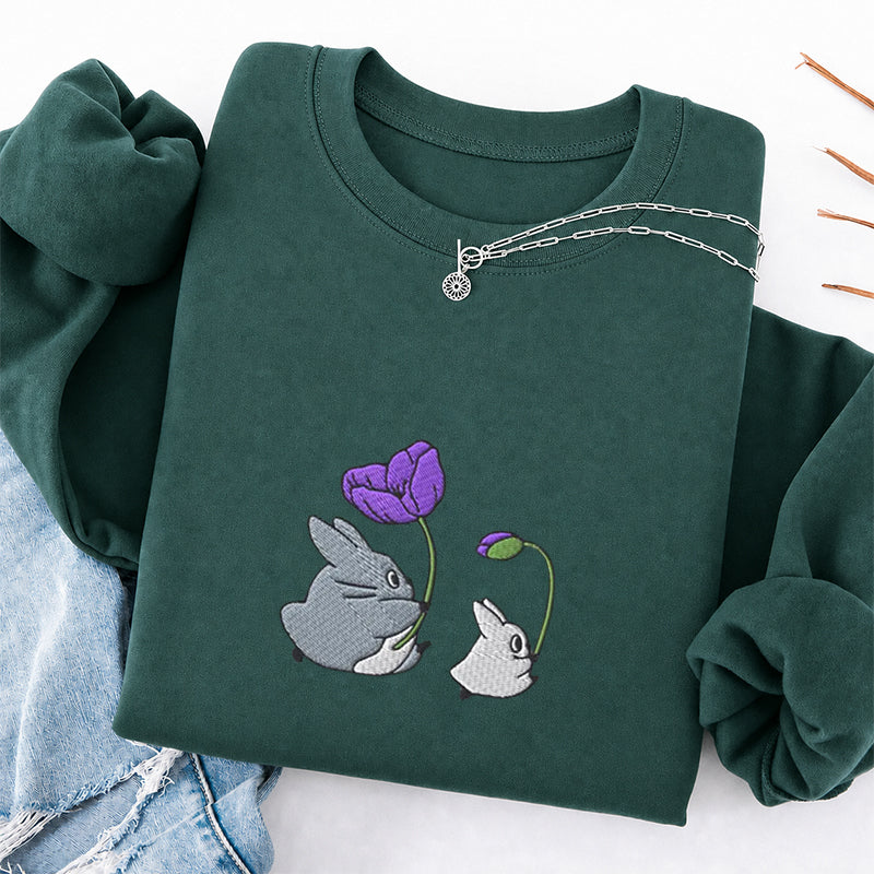 Embroidered Cute Cat Flowers Classic Crewneck Sweatshirt