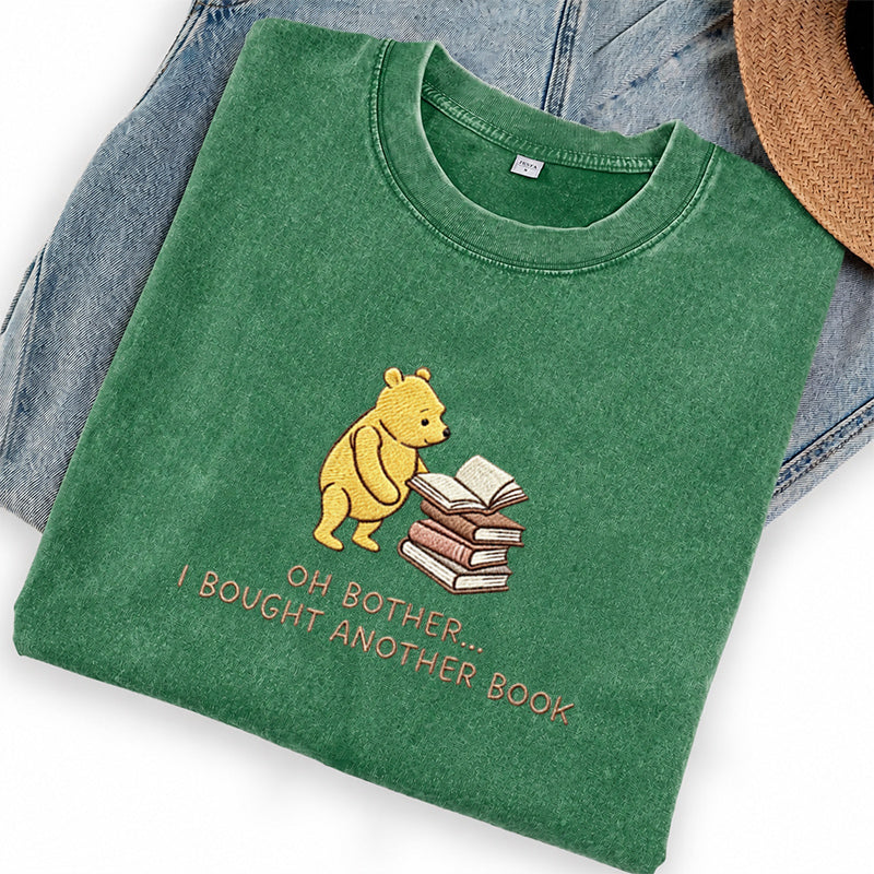 Embroidered Funny Bear Reading Books Washed Crew Neck T-Shirt