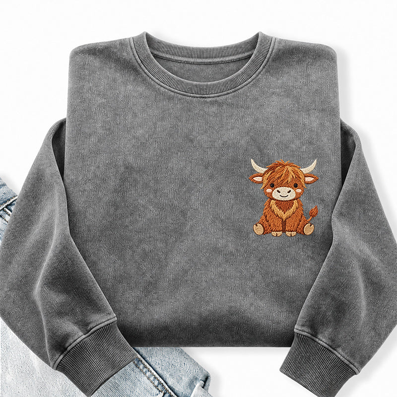 Embroidered Highland Cow Washed Crewneck Sweatshirt