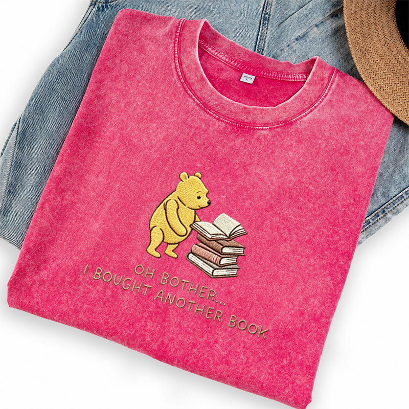 Embroidered Funny Bear Reading Books Washed Crew Neck T-Shirt