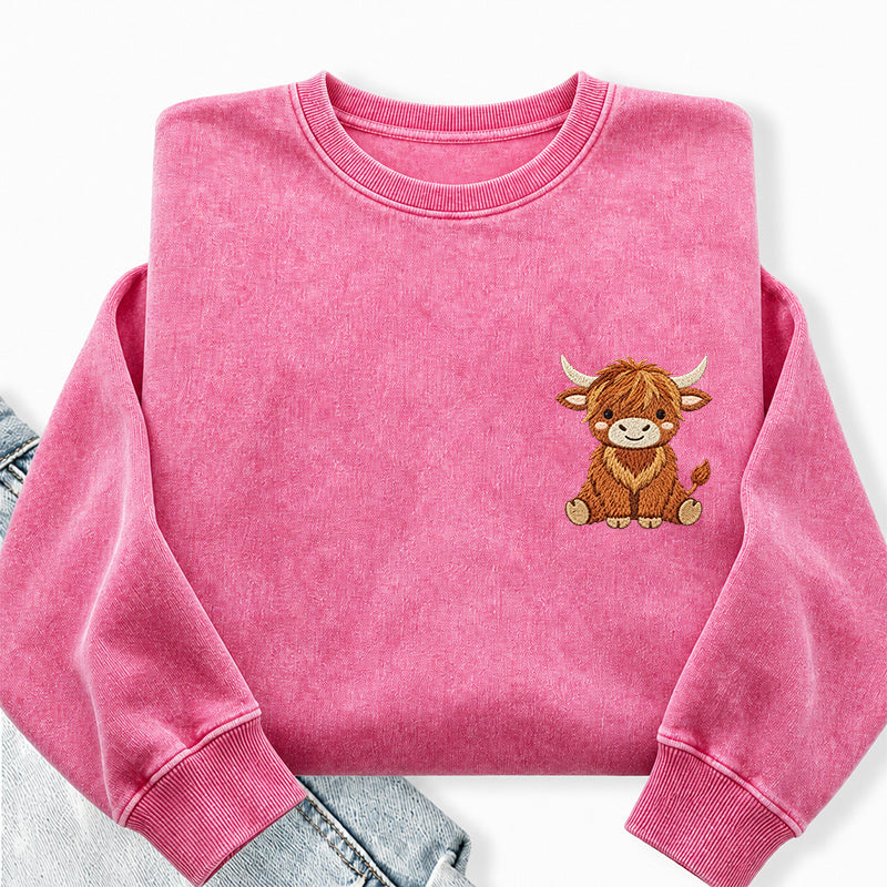 Embroidered Highland Cow Washed Crewneck Sweatshirt