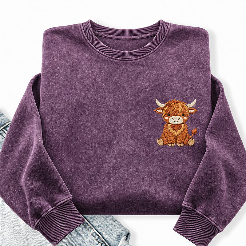 Embroidered Highland Cow Washed Crewneck Sweatshirt