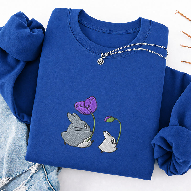 Embroidered Cute Cat Flowers Classic Crewneck Sweatshirt